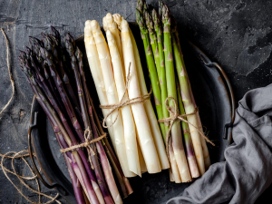 Ab Karfreitag wieder frischer Deutscher Spargel vom Müdener Berg